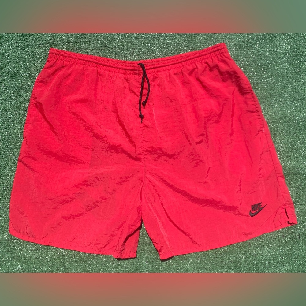 VTG 90’s Nike Spellout Swoosh White Tag Double Sided Red Shorts Men’s SZ Medium